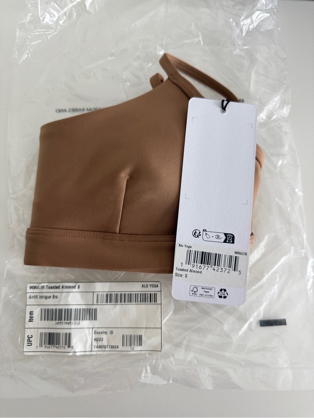 Alo Yoga Airlift Intrigue Bra - Toasted Almond S NWT - Picture 2 of 6